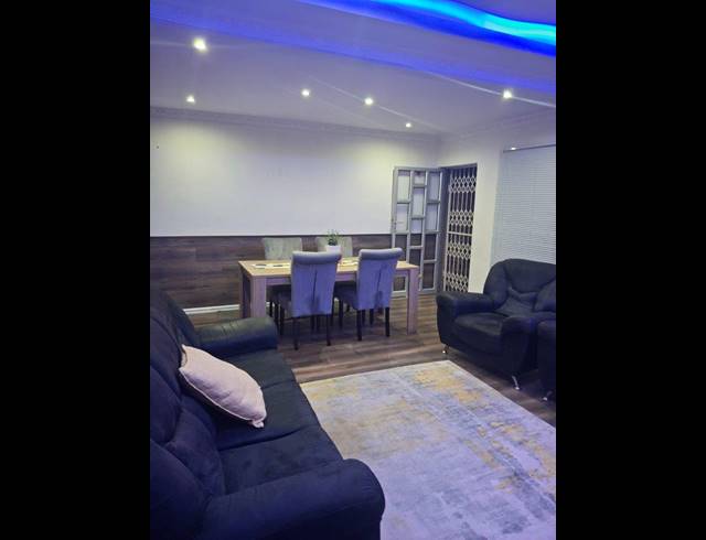 3 BEDROOM HOUSE FOR SALE IN CROSSMOOR